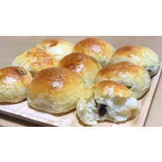 ขนมปังใส้ลูกเกด ครัวคุณแม่ 카놈빵 룩껫-디저트 